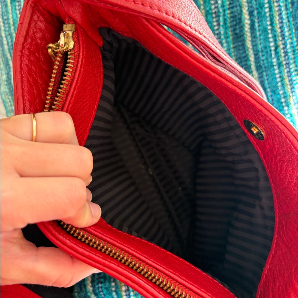 Coach Vibrant Red Leather Shoulder Bag - Picture 4 of 5